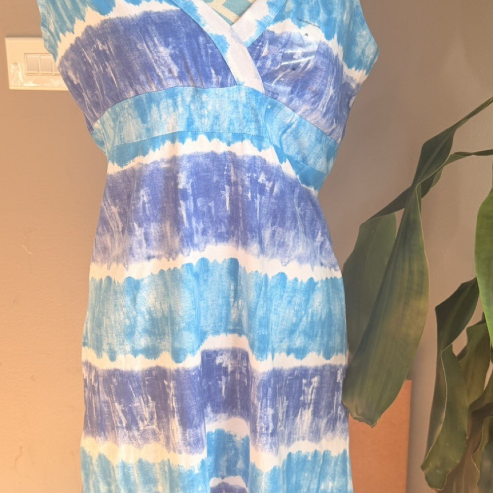 Calvin Klein Size Medium Womans Blue White Striped Cotton